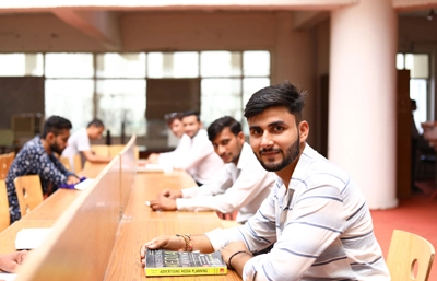  Students Study In Library